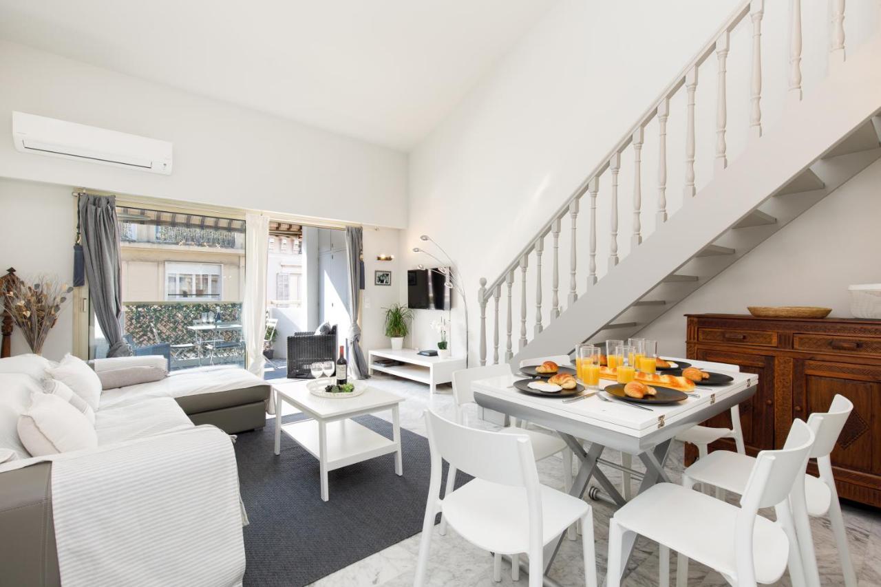 Apartment Nomad Yourhosthelper